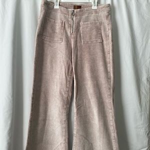 Light pink corduroy wide leg pants zipper in front & pockets on the back: large